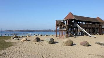 Außen-Kinderspielplatz