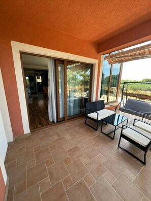 Deluxe-suite - balkon - udsigt til have | Balkon