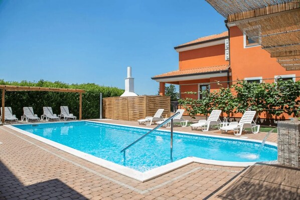 Pool - Rooms Natura (Vilanija)