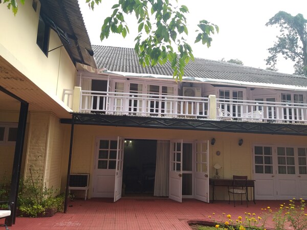 Mancotta Heritage Chang Bungalow - Dibrugarh