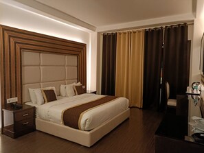 Habitación ejecutiva, 1 habitación | Ropa de cama de alta calidad, camas con efecto memoria y escritorio 