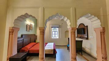 Deluxe Room | Free WiFi