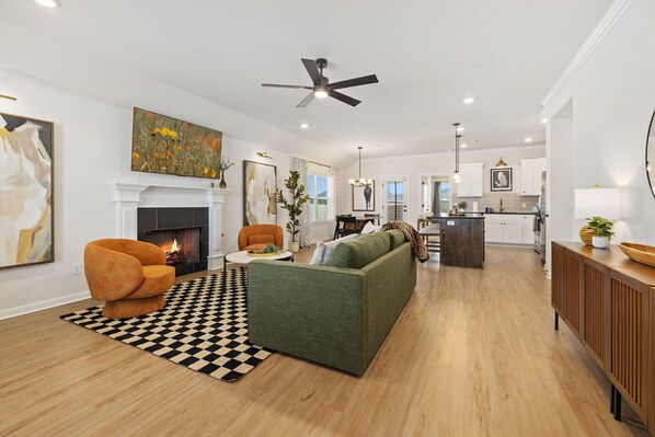 TV, fireplace, offices