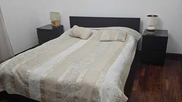 3 chambres, fer et planche Ă  repasser, Wi-Fi, draps fournis