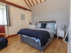 1 Schlafzimmer, individuell dekoriert, individuell eingerichtet