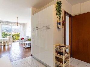 Interior - Nice apartment for 6 people with WIFI, balcony and pets allowed (Vallecrosia)