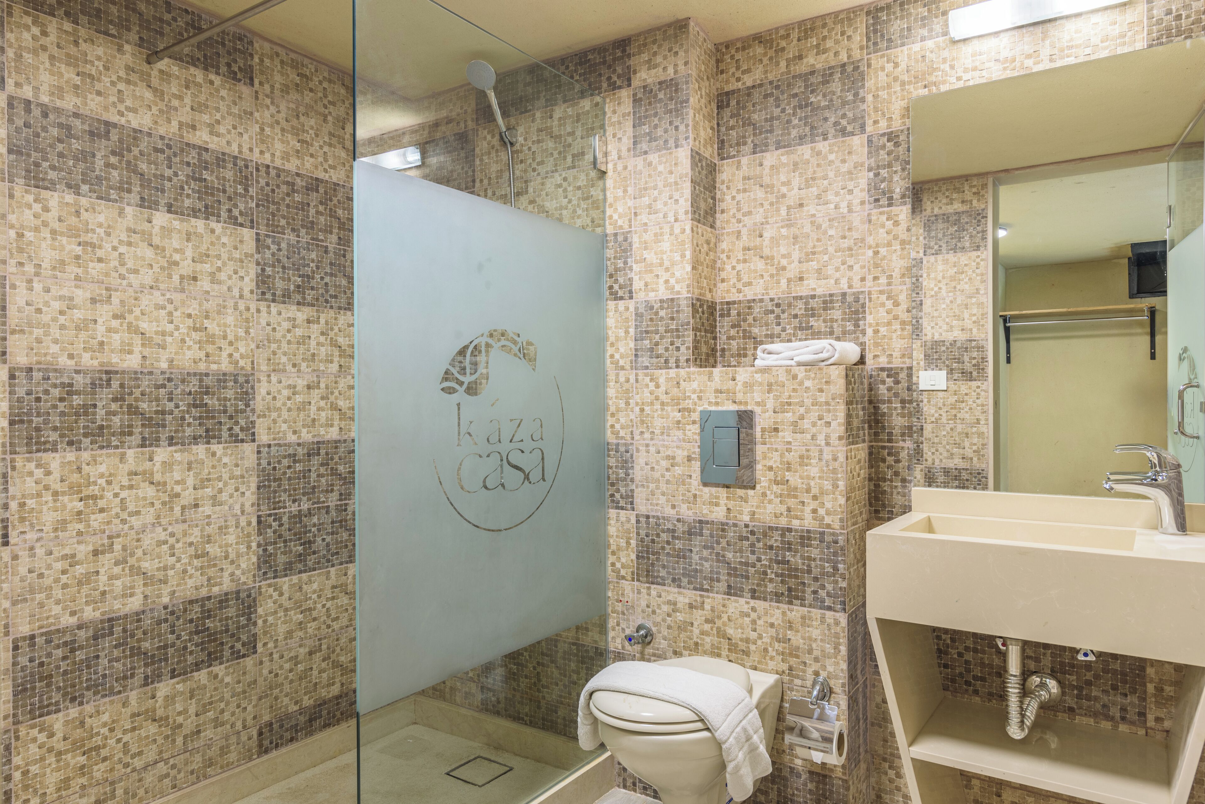 Serenity | Bathroom | Shower, rainfall showerhead, free toiletries, towels