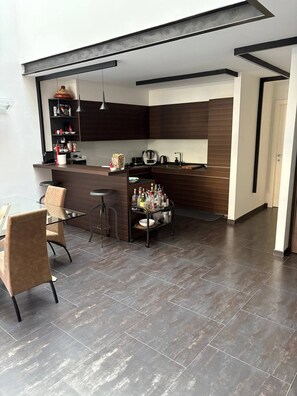 Apartamento, 1 quarto, acessível, lareira | Opções para refeição