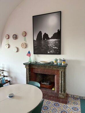 Huis, 2 slaapkamers, roken, terras | Dineren