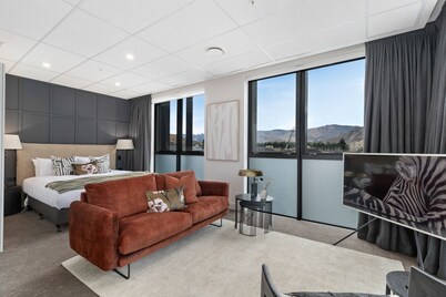 12th Avenue Queenstown Suite 16