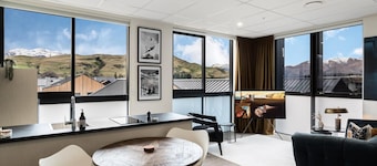 12th Ave Queenstown Suite 12