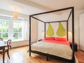 3 camere, con stile personalizzato, con arredamento individuale