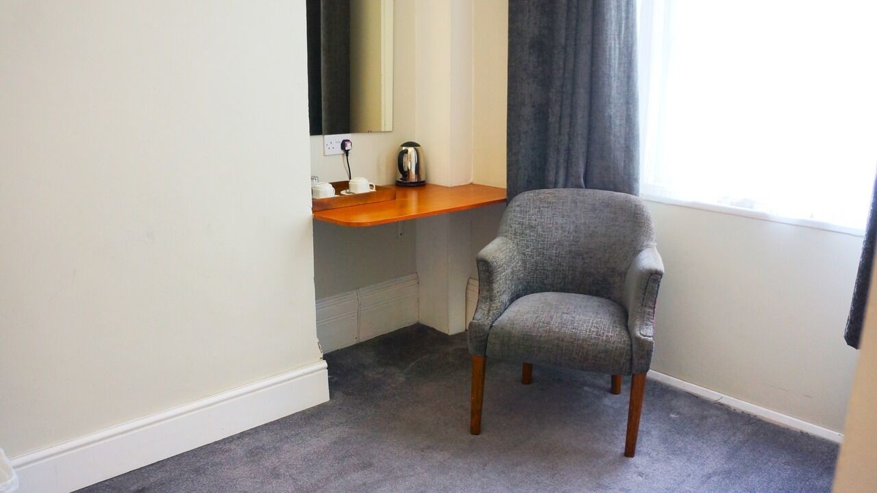 Standard Double Room | Desk, laptop workspace, free WiFi