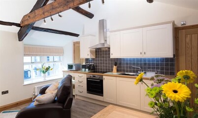 Abbots Reading Mews 2