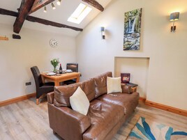 Cottage | Living area