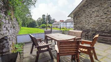 Cottage | Outdoor dining