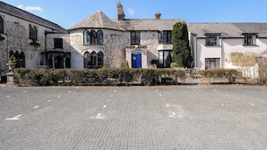 Exterior - Alway (Lifton)