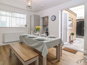 Dining - Elsinore (Conwy)