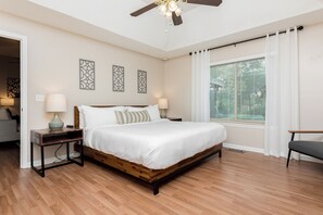 3 室のベッドルーム、アイロン / アイロン台、WiFi、ベッドシーツ