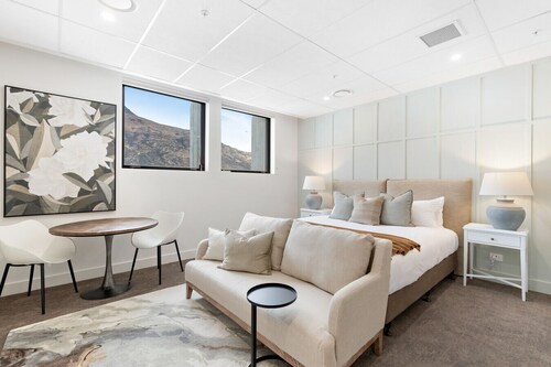 12th Avenue Queenstown Suite 13