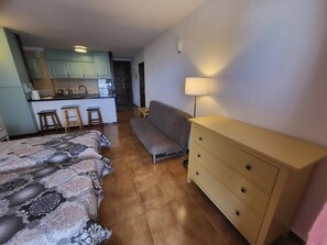 1 bedroom, iron/ironing board, WiFi, bed sheets - San Marino 40 - Studio (Los Cristianos)