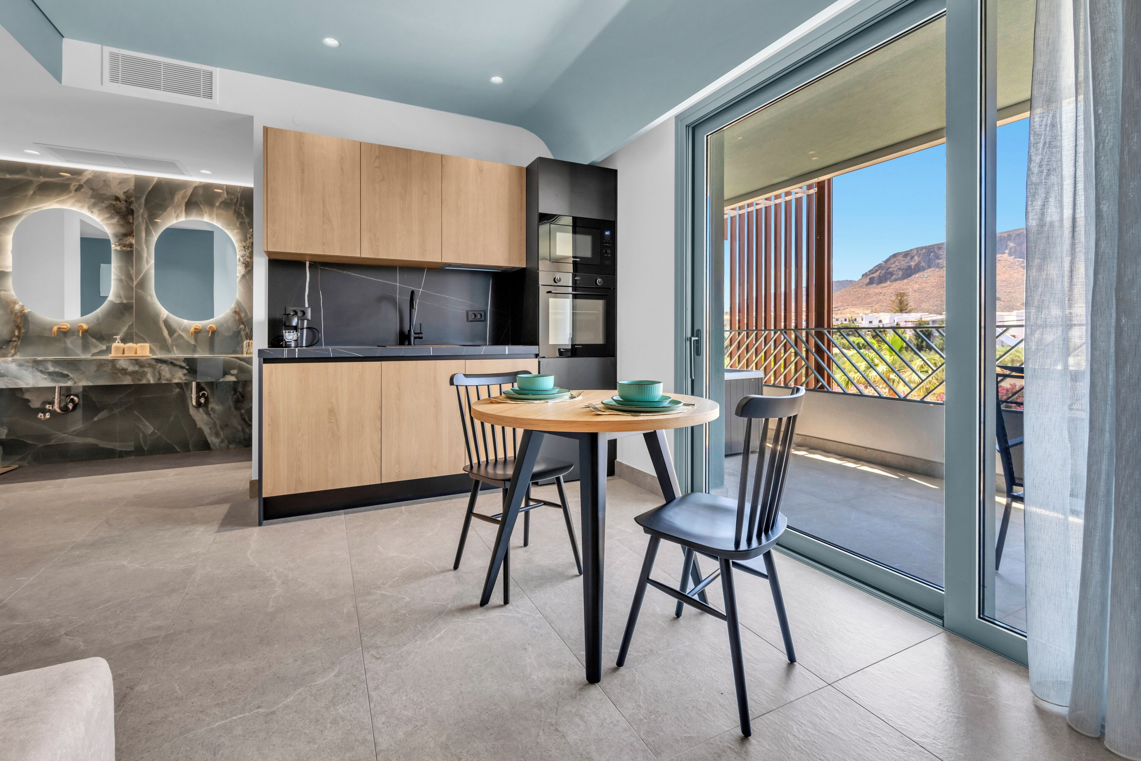 Luxury-Suite, Poolblick | Eigene Küche