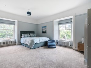 5 chambres, décor unique, ameublement unique, accÚs au Wi-Fi (inclus)