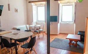 Dining - Duplex apartment in the historic center - Barca53 (Abrantes)