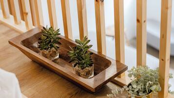 City Duplex, 1 Bedroom, Non Smoking, Air conditioning | 1 bedroom, cribs/infant beds, WiFi, bed sheets