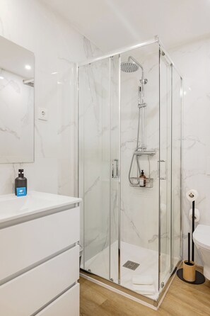 City maisonnette, 1 slaapkamer, niet-roken, airconditioning | Badkamer