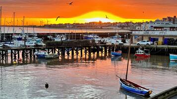 Cottage | Marina