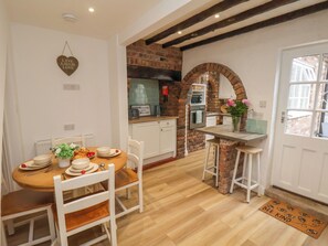 Dining - Bobbies' Retreat, 20 High Street (Bridlington)