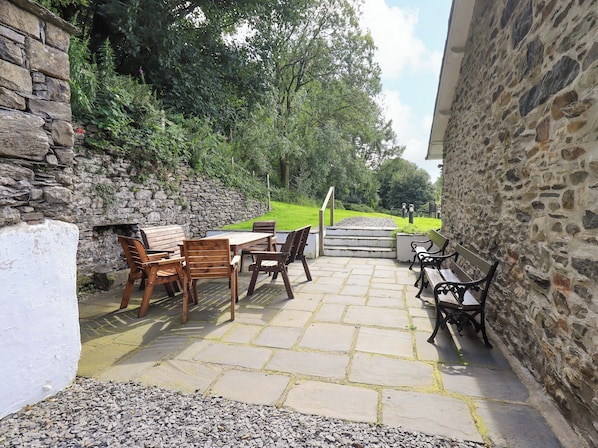 Cottage | Outdoor dining