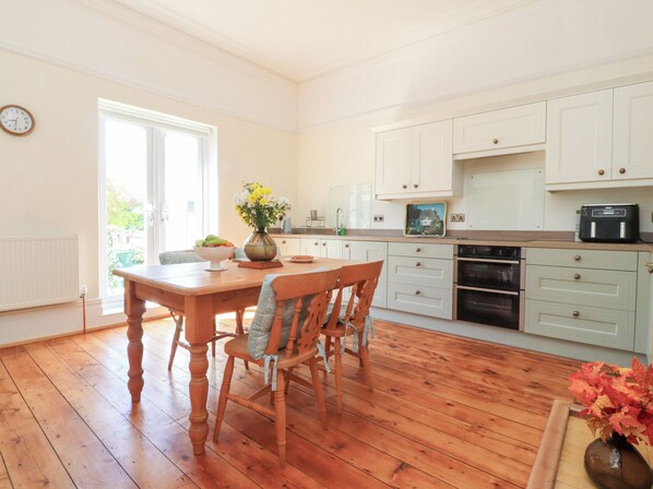 Dining - Mullans (Southport)