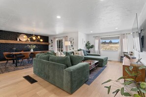 TV, fireplace - Stylish Southwest Pool Table Foosball Bar & Grill (Reno)