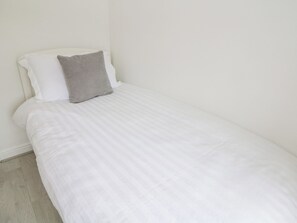 Cottage | 3 bedrooms, individually decorated, individually furnished, free WiFi