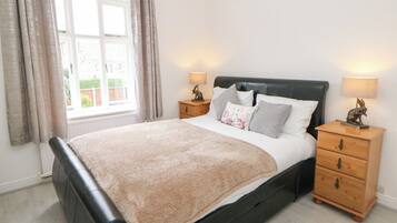 Cottage | 3 bedrooms, individually decorated, individually furnished, free WiFi