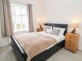 3 habitaciones, decoración personalizada y muebles diferentes 