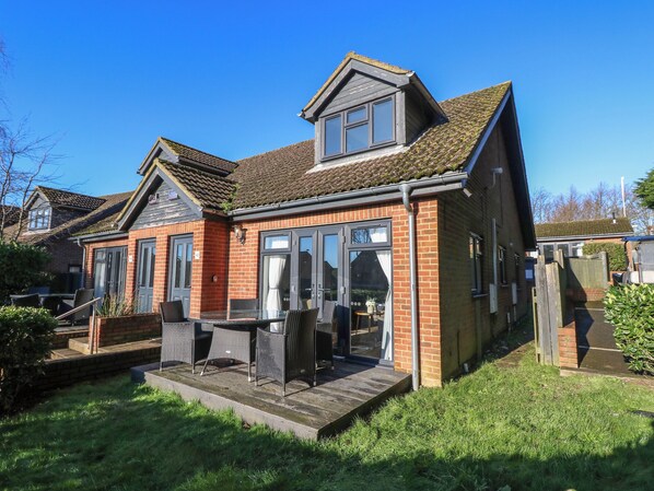 Exterior - Rookley Lake Cottage (Ventnor)