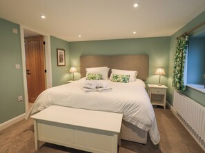 2 habitaciones, decoración personalizada y muebles diferentes 