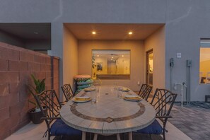 Outdoor dining