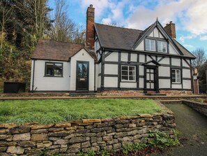 Exterior - 34 The Wharfage (Telford)