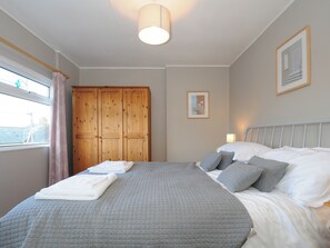 3 bedrooms, individually decorated, individually furnished, free WiFi