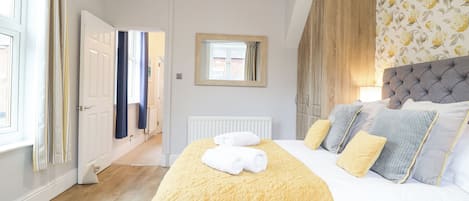 4 habitaciones, decoración personalizada y muebles diferentes