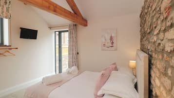 1 bedroom, individually decorated, individually furnished, free WiFi