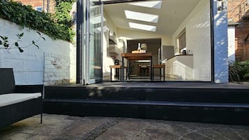 Cottage | Outdoor dining