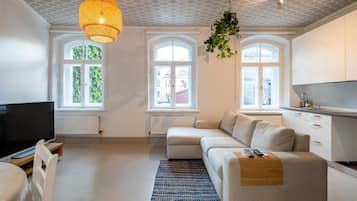 Apartment, 1 Schlafzimmer, Terrasse, Gartenblick | Wohnzimmer
