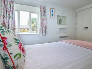2 bedrooms, individually decorated, individually furnished, free WiFi