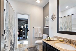 Shower - | Hackberry Hideaway | 2B 2B | Osage Beach | (Montreal)