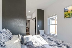 2 bedrooms, WiFi, bed sheets